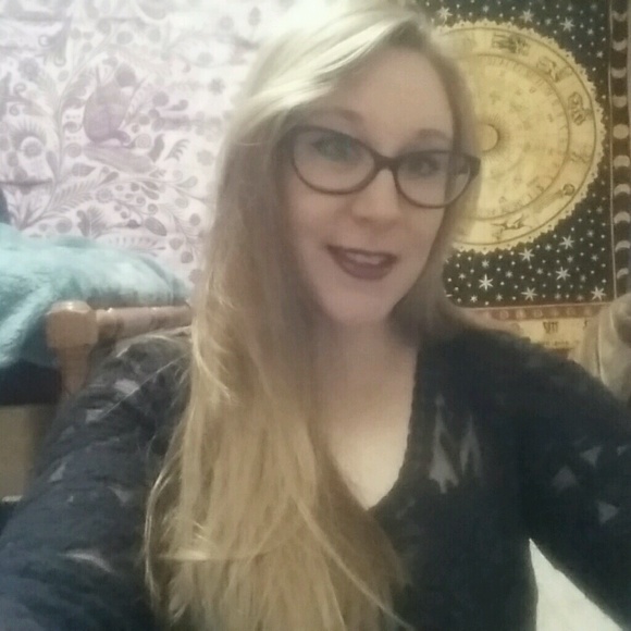 Meet your Posher, Victoria - Picture 1 of 1